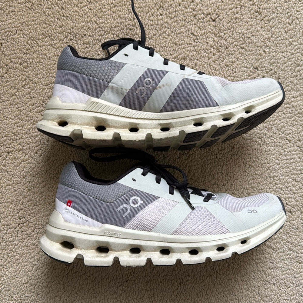 On Running coudrunner size 8